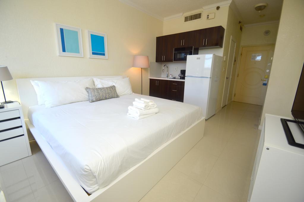 Design Suites Hollywood Beach Resort Exterior photo