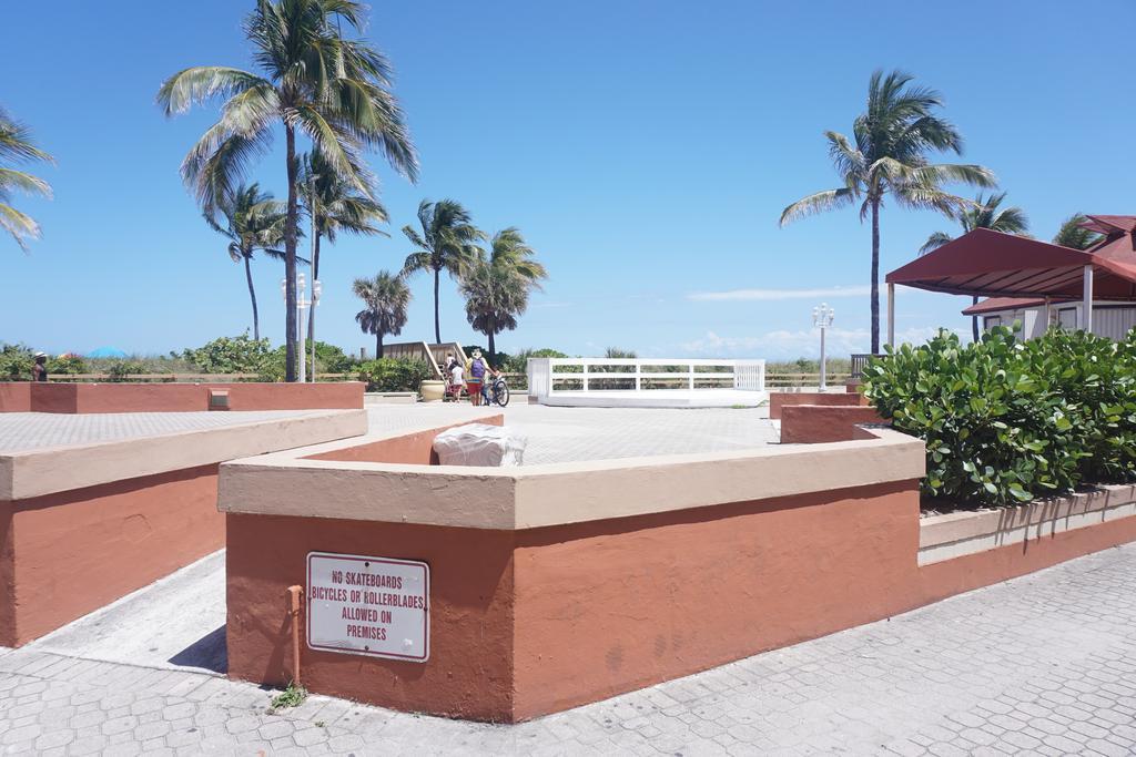 Design Suites Hollywood Beach Resort Exterior photo